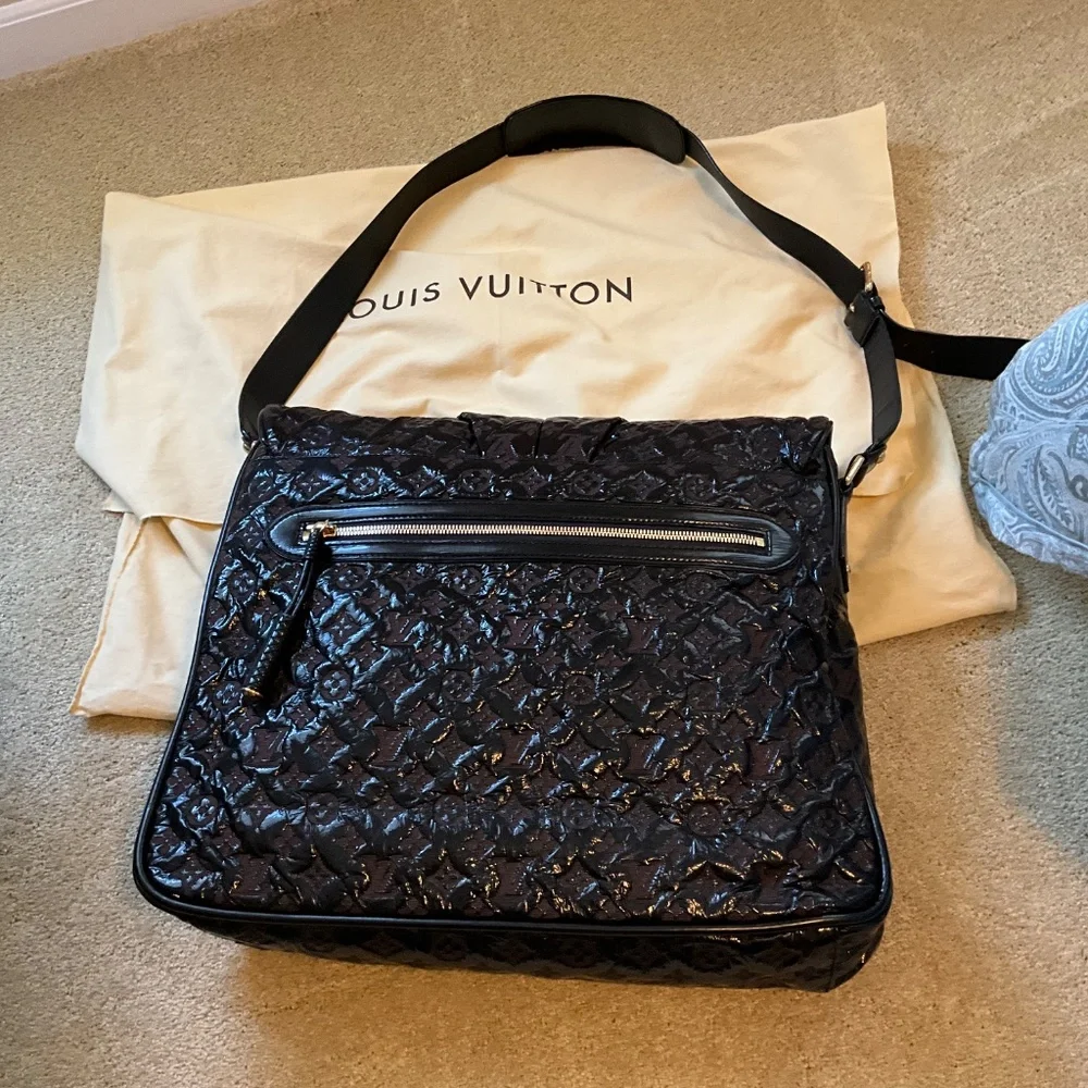 Louis Vuitton Travel Messenger bag - Picture 5 of 15